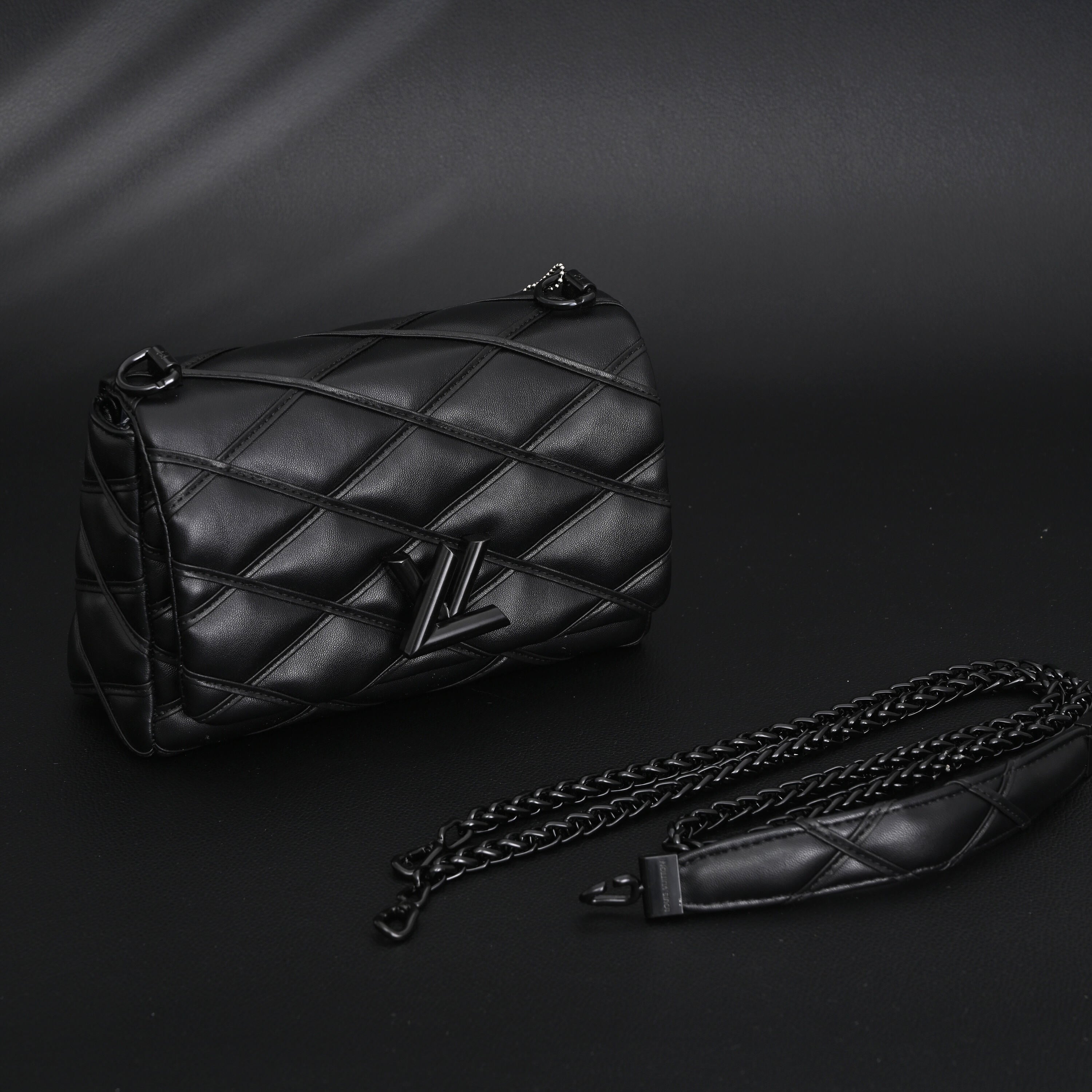 Louis Vuitton GO-14 MM Quilted Leather Chain Shoulder Bag – Black